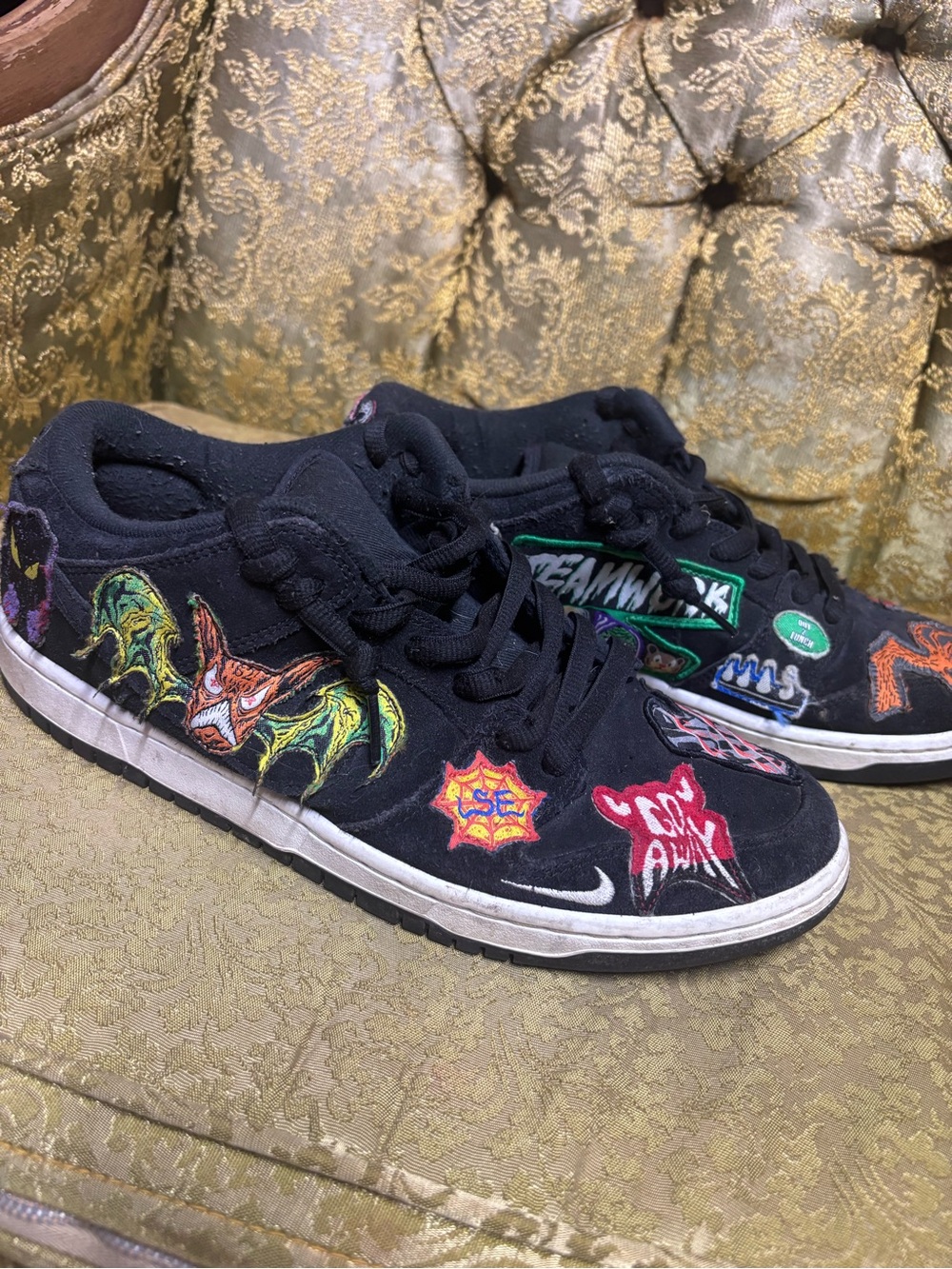 Nike sb dunk Black Low-Top Sneakers with Colorful Graphic Patches